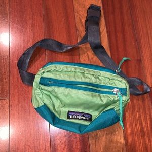 Patagonia mini hip fanny pack green lightweight